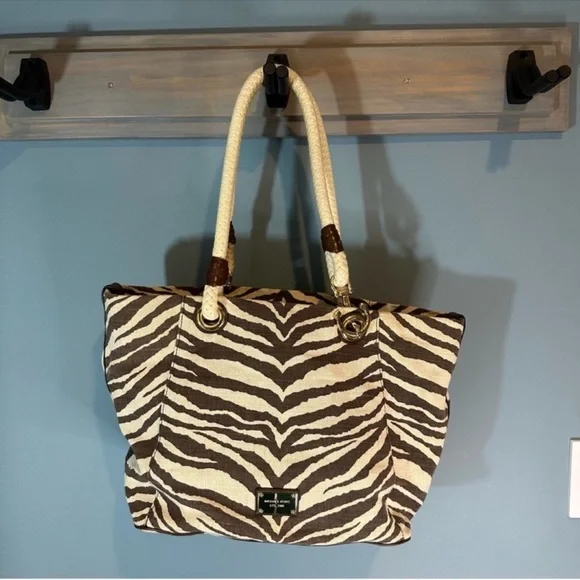 Michael Kors Marina Anchor Rope Tiger Print Shoulder Canvas Tote (+ Dust Bag) - Picture 1 of 12